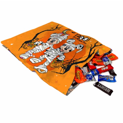 Jay Franco Mickey and Minnie Mouse Trick or Treat Pillowcase Perspective: right