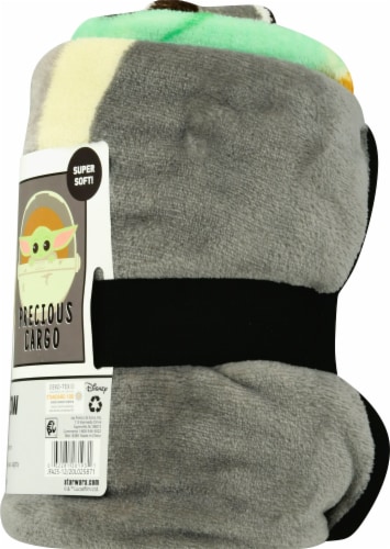 Jay Franco The Mandalorian Precious Cargo Throw Blanket Perspective: right