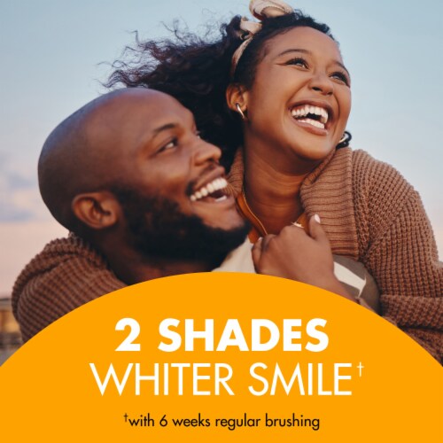 Arm & Hammer™ Advance White™ Clean Mint Toothpaste Perspective: right
