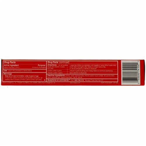 Close-Up Ultra Cinnamon Flavor Blast Freshening Toothpaste Perspective: right