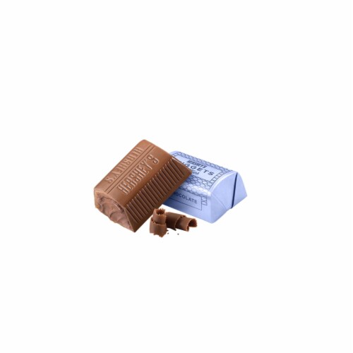 HERSHEY'S NUGGETS Milk Chocolate Truffles Candy Share Pack Perspective: right