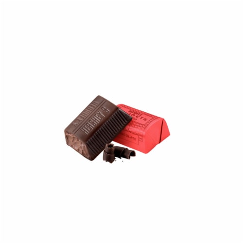 HERSHEY'S NUGGETS Dark Chocolate Truffles Candy Share Pack Perspective: right