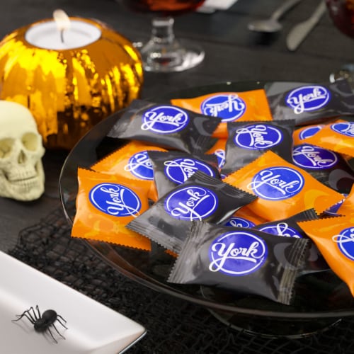 YORK Dark Chocolate Snack Size Peppermint Patties Halloween Candy Bag Perspective: right