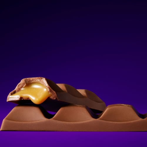 Cadbury Caramello Bar Pack Perspective: right