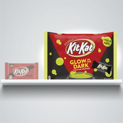 Kit Kat® Milk Chocolate Snack Size Halloween Crisp Wafers With Glow In The Dark Wrappers Perspective: right