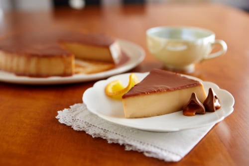 Hershey's Kisses Caramel Filled Milk Chocolate Candy Perspective: right