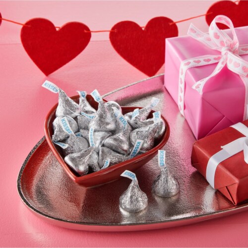 Hershey's Kisses Valentine's Collection Assorted Chocolate Candy Perspective: right