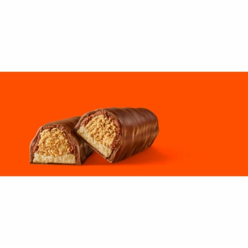 REESE'S FAST BREAK Peanut Butter Nougat Super King Size Candy Bar Perspective: right