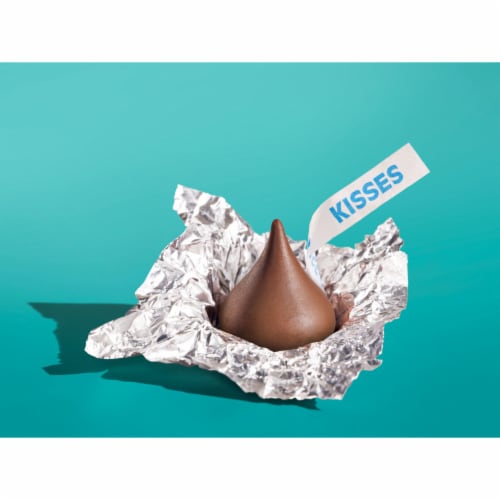 HERSHEY'S KISSES MILKLICIOUS Milk Chocolate Candy, 9 oz bag