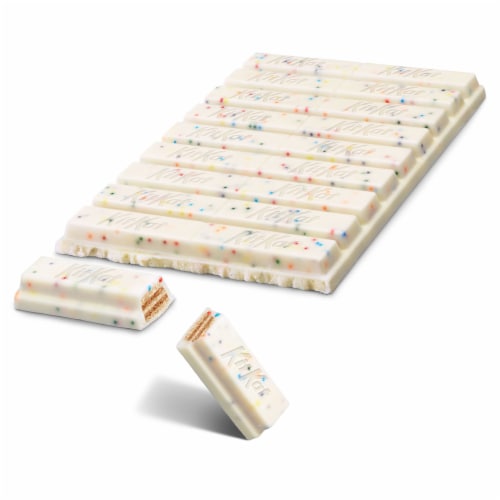 KIT KAT® Birthday Cake Flavored Wafer XL Candy Bar Perspective: right