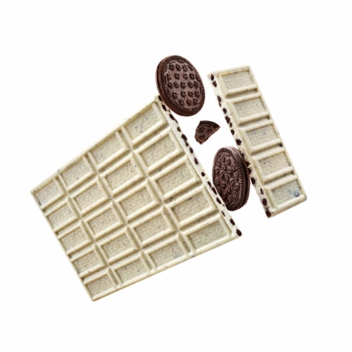 HERSHEY'S Cookies 'n' Creme Giant Candy Bars Perspective: right