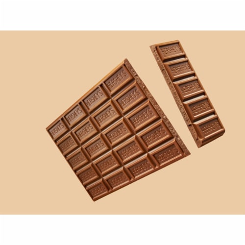 HERSHEY'S SYMPHONY Milk Chocolate Giant Candy Bar Perspective: right
