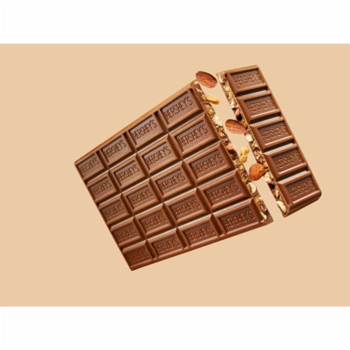 HERSHEY'S SYMPHONY Extra Creamy Milk Chocolate Almonds and Toffee Giant Candy Bar Perspective: right