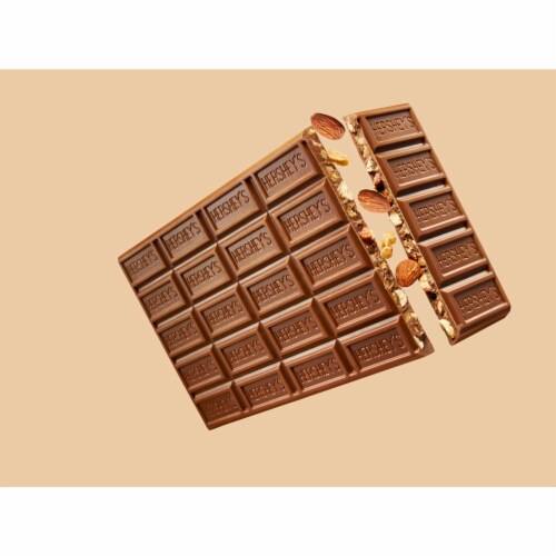 HERSHEY'S SYMPHONY Chocolate Almond Toffee Giant Candy Bar Perspective: right