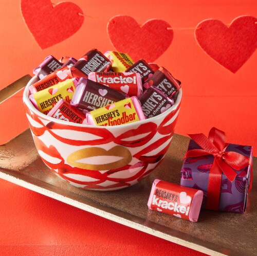Hershey's Miniature Chocolates Assortment Perspective: right