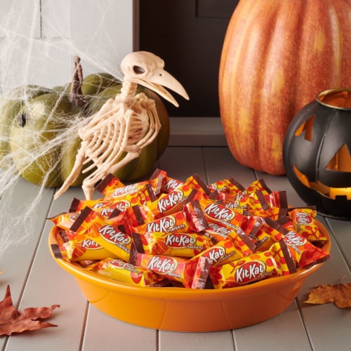 Kit Kat® Miniatures Pumpkin Pie Flavored Wafer Bars Perspective: right