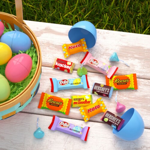 Hershey Assorted Chocolate Easter Candy Variety Bag Perspective: right