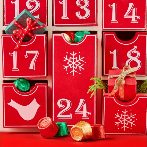 ROLO® Rich Chocolate Caramels Christmas Candy Bag Perspective: right