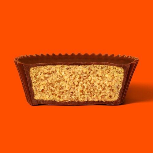 REESE'S Big Cup Milk Chocolate Peanut Butter Cups Candy Packs Perspective: right