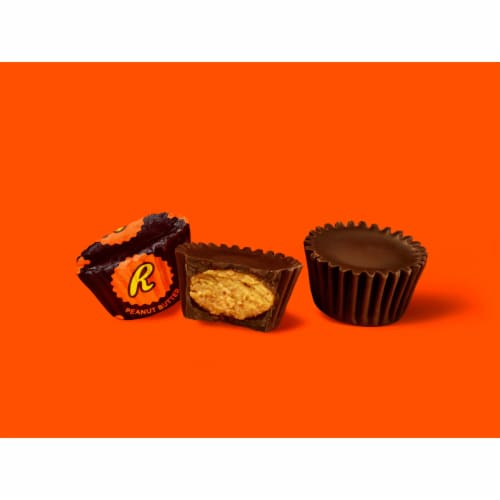 REESE'S Miniatures Dark Chocolate Peanut Butter Cups Candy Share Pack Perspective: right