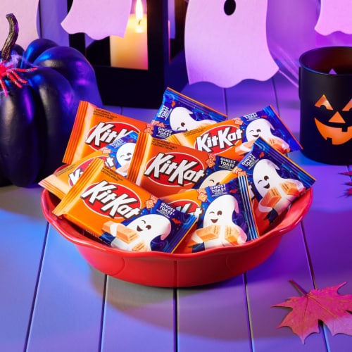 KIT KAT® Cinnamon Toast Flavored Creme Wafer Snack Size Halloween Candy Bar Perspective: right