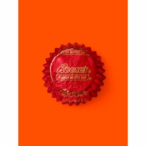 REESE'S Miniatures Milk Chocolate Peanut Butter Cups Valentine Candy Bag Perspective: right