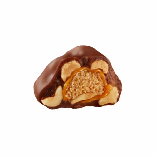 REESE'S CLUSTER BITES Peanut Butter Caramel and Peanuts Candy Bag Perspective: right