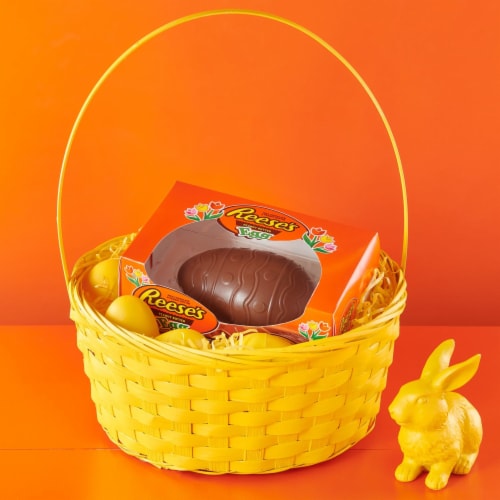 Reese's Milk Chocolate & Peanut Butter Easter Candy Egg Perspective: right