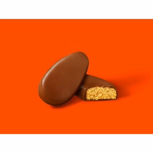 REESE'S Milk Chocolate Peanut Butter Eggs Easter Candy King Size Pack Perspective: right