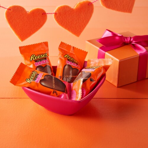Reese's Milk Chocolate Peanut Butter Hearts Candy Perspective: right