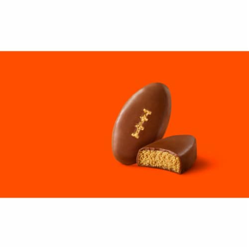 REESE'S Milk Chocolate King Size Peanut Butter Footballs Candy Pack Perspective: right