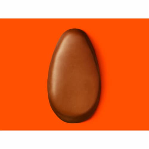 REESE'S Milk Chocolate Peanut Butter Eggs Easter Candy Packs Perspective: right