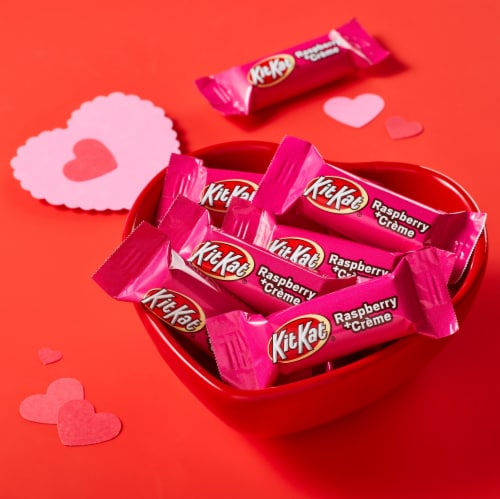 Kit Kat Valentine's Raspberry plus Crème Miniatures Candy Perspective: right