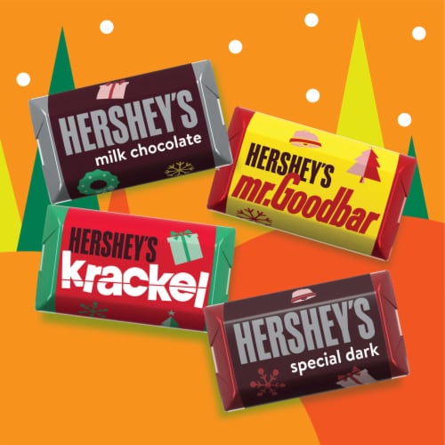 HERSHEY'S KIT KAT Milk Chocolate Wafer Snack Size, Christmas Candy Bag, 32  oz