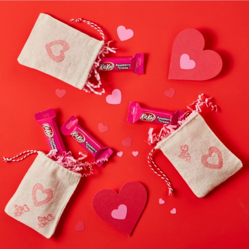 KIT KAT® Miniatures Raspberry Flavored Creme Wafer Valentine Candy Bag Perspective: right