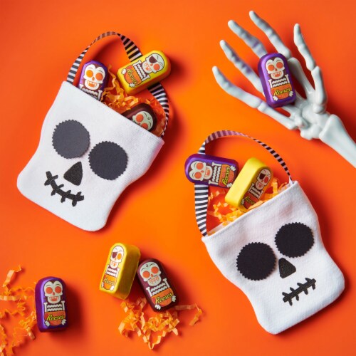 REESE'S Chocolate Peanut Butter Creme Skeletons Halloween Candy Bag Perspective: right