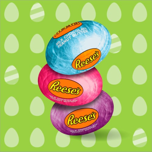 REESE'S Milk Chocolate Peanut Butter Creme Eggs Easter Candy Gift Box Perspective: right