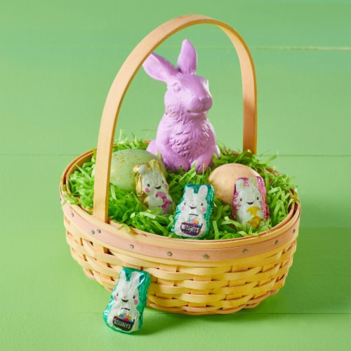 HERSHEY'S Milk Chocolate Mini Bunnies Easter Candy Bag Perspective: right