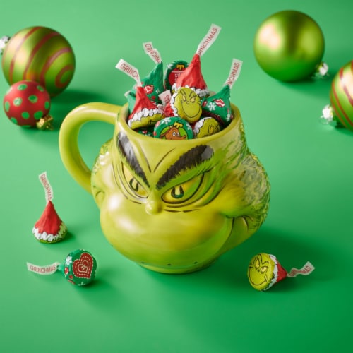 HERSHEY'S KISSES Grinch Milk Chocolate Christmas Candy Plastic Cane Perspective: right