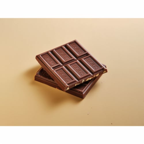 HERSHEY'S Plant Based Extra Creamy with Almond and Sea Salt Candy Bar Perspective: right