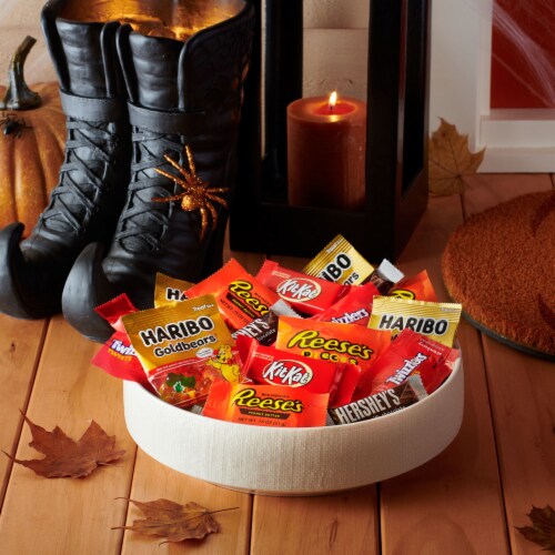 Hershey Assorted Flavored Snack Size Halloween Candy Variety Bag Perspective: right