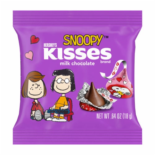 HERSHEY'S KISSES Milk Chocolate Snoopy™ and Friends Valentine Candy Friend Exchange Bag Perspective: right