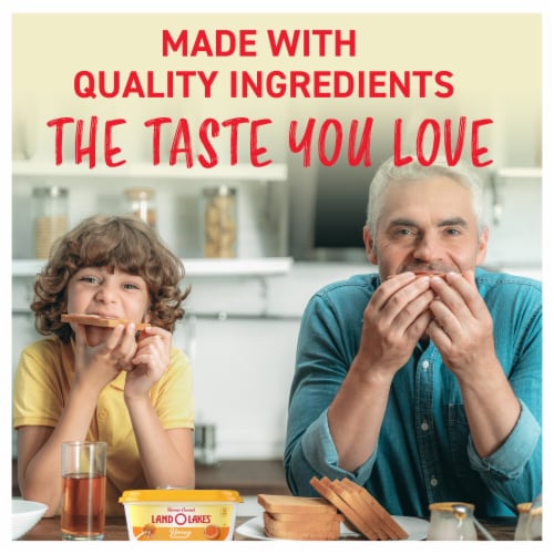 Land O Lakes Honey Butter Spread Perspective: right