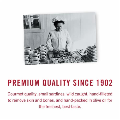King Oscar Wild Caught Skinless & Boneless Sardines in Olive Oil Perspective: right