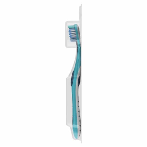 Colgate 360 Whole Mouth Clean Toothbrush Pack Medium Perspective: right