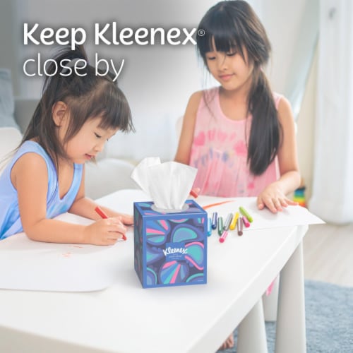 Kleenex Anti Viral Facial Tissues Cube Box Perspective: right