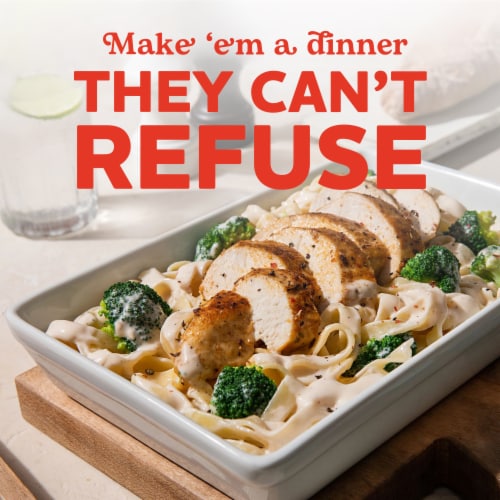 Ragu® Roasted Garlic Parmesan Sauce Perspective: right