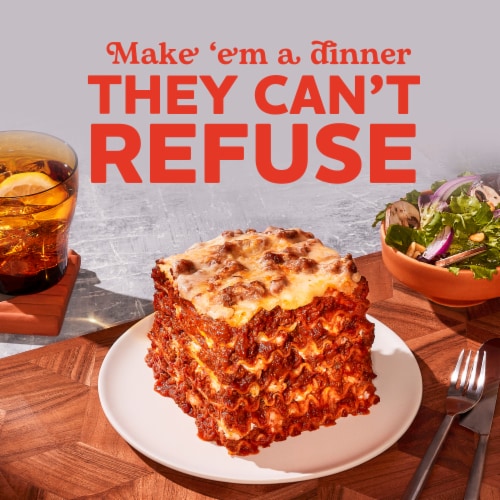 Ragu® Old World Style® Sauce Flavored With Meat Perspective: right