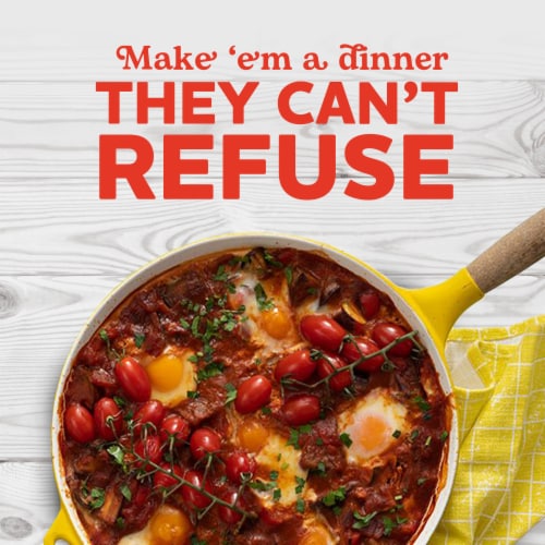 Ragu® Chunky Tomato Garlic and Onion Pasta Sauce Perspective: right