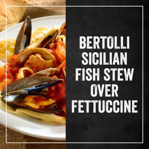 Bertolli® Olive Oil & Garlic Pasta Sauce Perspective: right